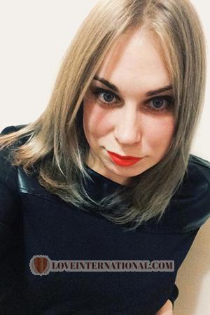 171279 - Alina Age: 33 - Russia