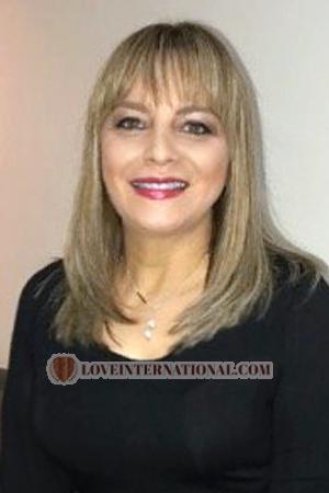 172947 - Hazel Age: 52 - Costa Rica