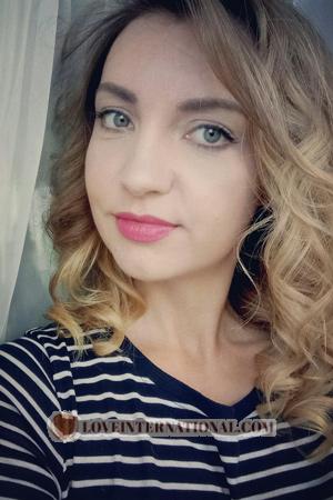 188613 - Anastasia Age: 38 - Russia