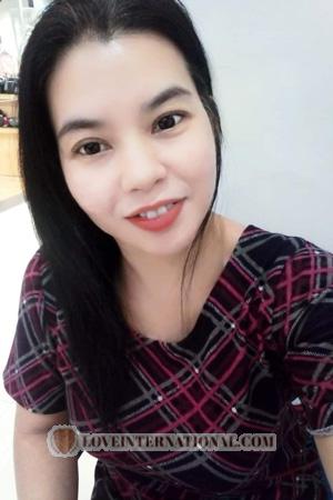 193153 - Phaweethida Age: 49 - Thailand