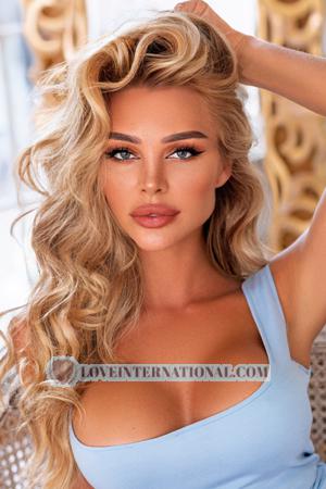 194409 - Angelika Age: 31 - Russia