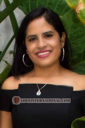 200819 - Ana Age: 26 - Peru