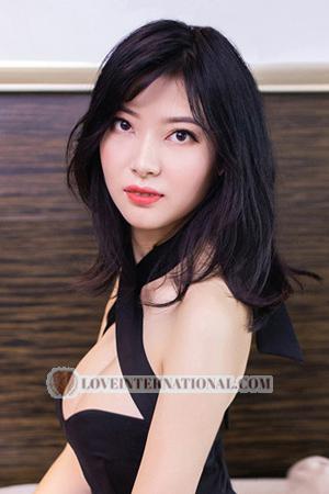 201480 - Yueqin Age: 26 - China