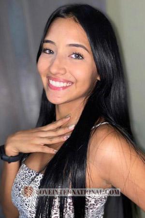 201584 - Daniela Age: 22 - Colombia
