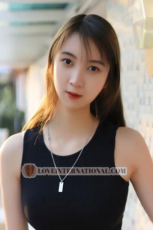 208024 - Xiaojie Age: 21 - China