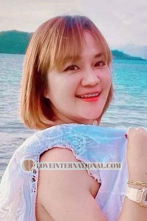 209370 - Pitchsinee Age: 30 - Thailand