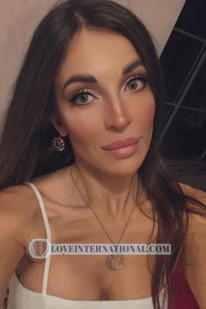 210361 - Valeria Age: 32 - Russia