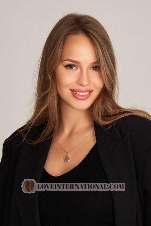 211738 - Yelyzaveta Age: 26 - Ukraine