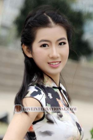 213165 - Rae Age: 27 - China