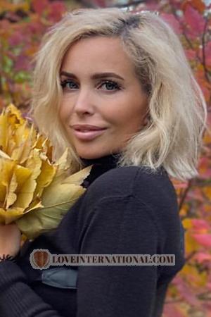 215995 - Olga Age: 40 - Moldova