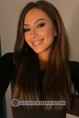 222414 - Valentina Age: 32 - Ukraine