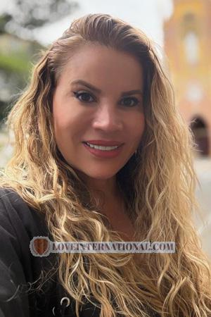 224082 - Sandra Age: 52 - Colombia
