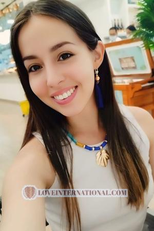 224480 - Laura Age: 30 - Colombia