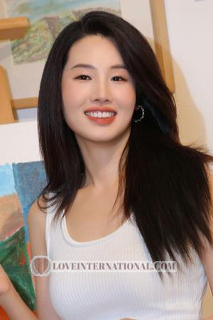 225301 - Lina Age: 44 - China